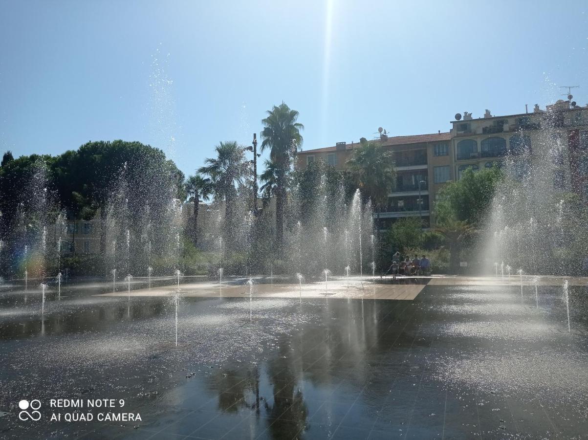 Studette En Plein Coeur Du Vieux Nice Bagian luar foto