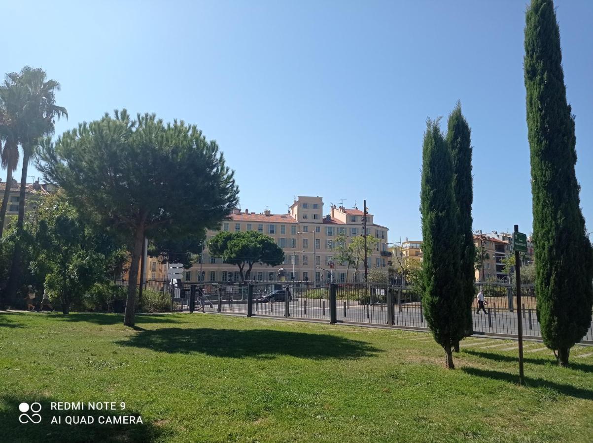 Studette En Plein Coeur Du Vieux Nice Bagian luar foto